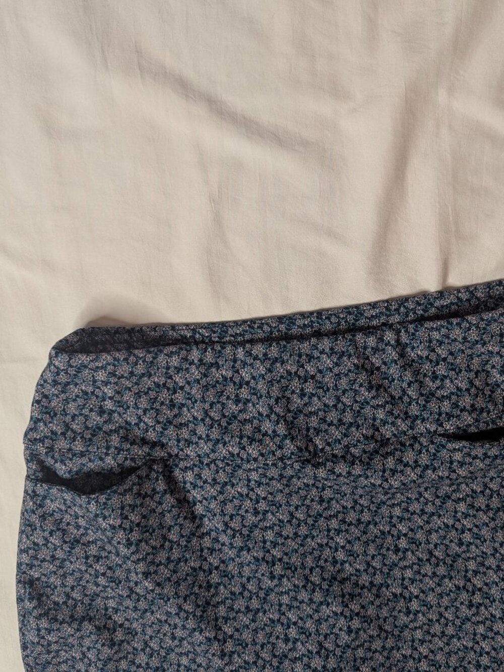 Walter Hagen Performance 11 Lightweight Golf Skort, Navy Blue Floral in Size L - Picture 6 of 11